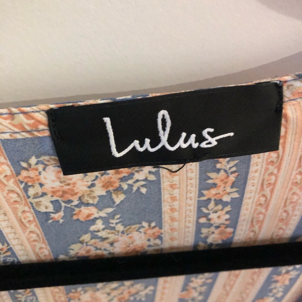 Lulus wrap top - Picture 6 of 7